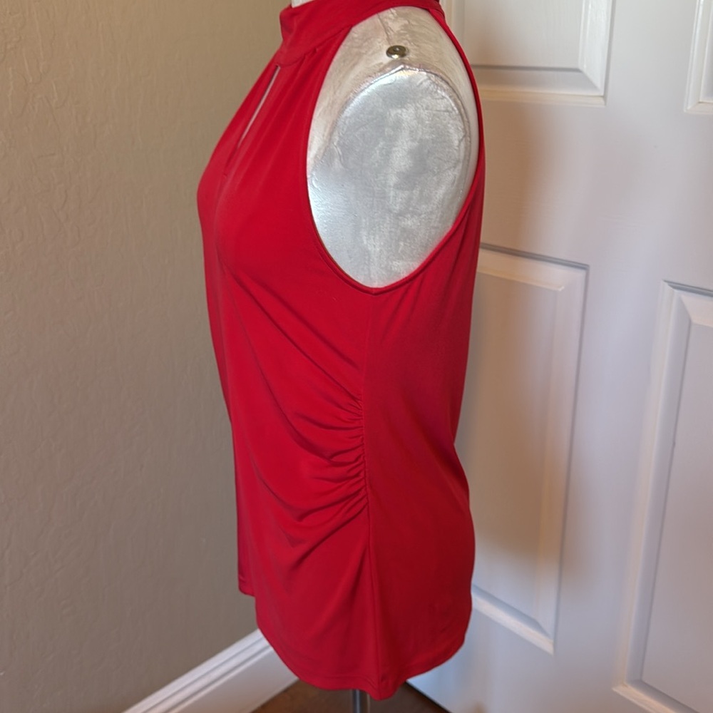 Belldini Women’s Red Halter Keyhole Front Sleeveless Top Size M - Picture 4 of 9